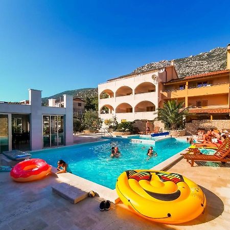 Apartments Rukelj Карлобаг Экстерьер фото