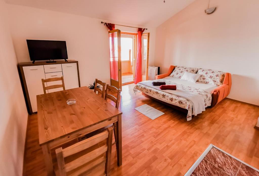 Apartments Rukelj Карлобаг Экстерьер фото